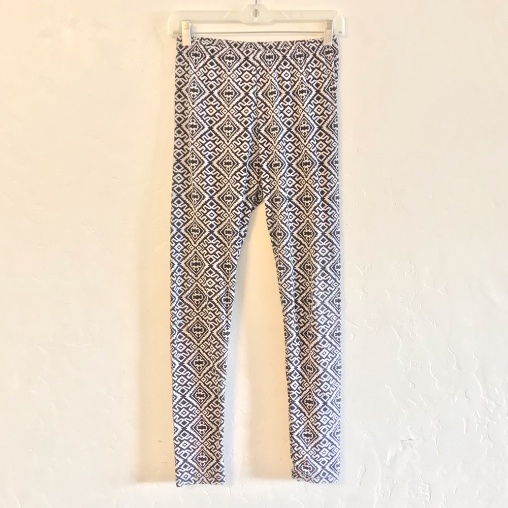 Gold Medal International Black & White Leggings Small